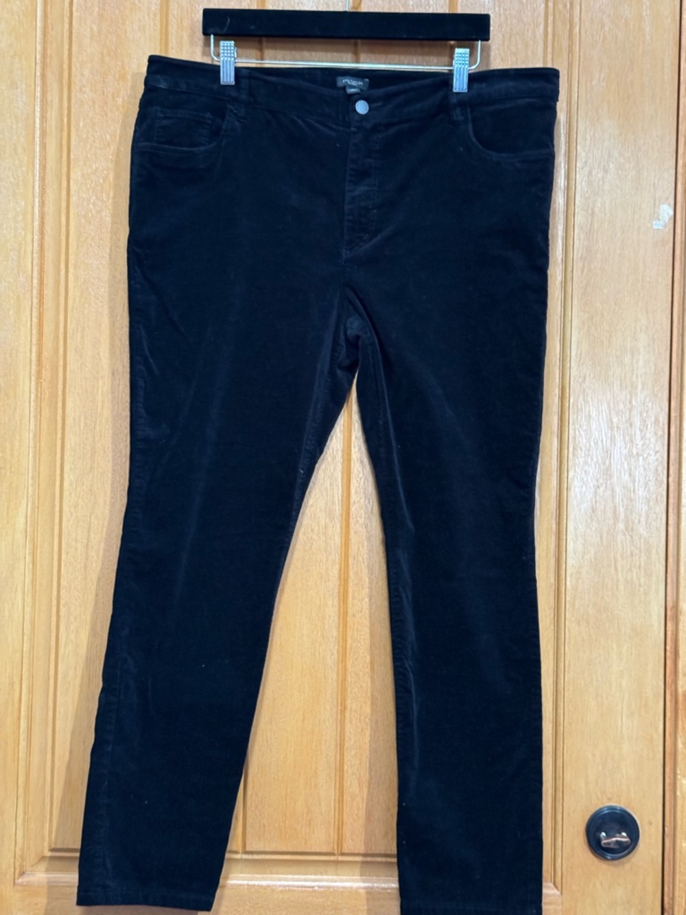 Ann Taylor Factory Black Corduroy Slim Pants woman Size 16, Rise12.5, IS 29”